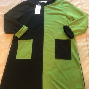 Colorblocked green & black pocket tunic dress